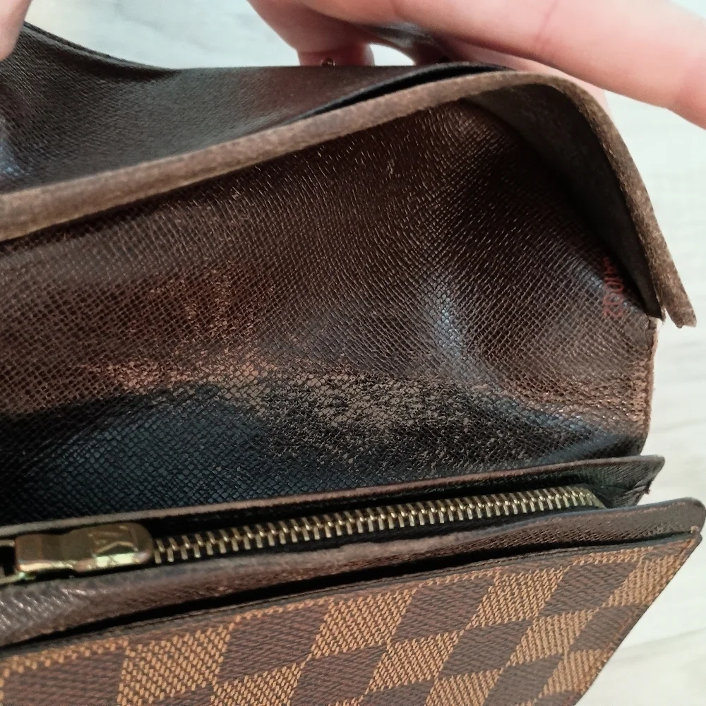 Louis Vuitton, Damier Ebene Tresor Bi-Fold Zip Wallet